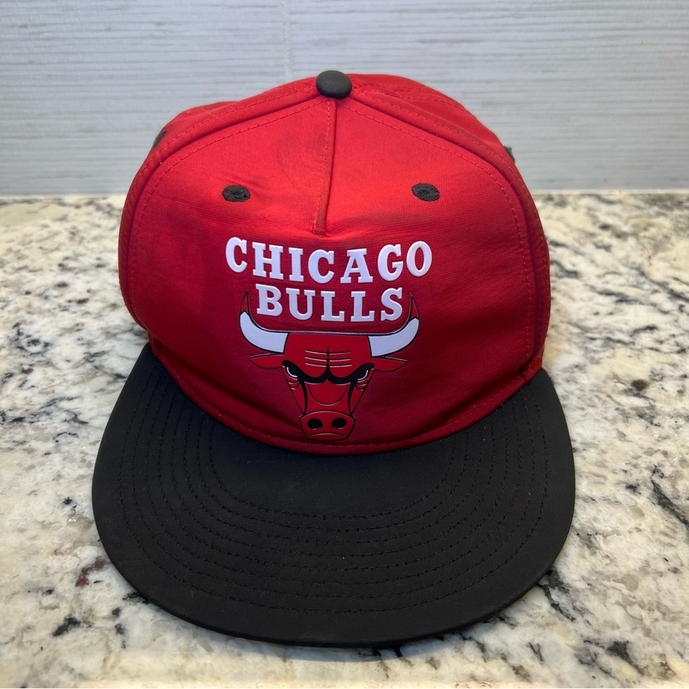 NBA Chicago Bulls Red and Black Hat